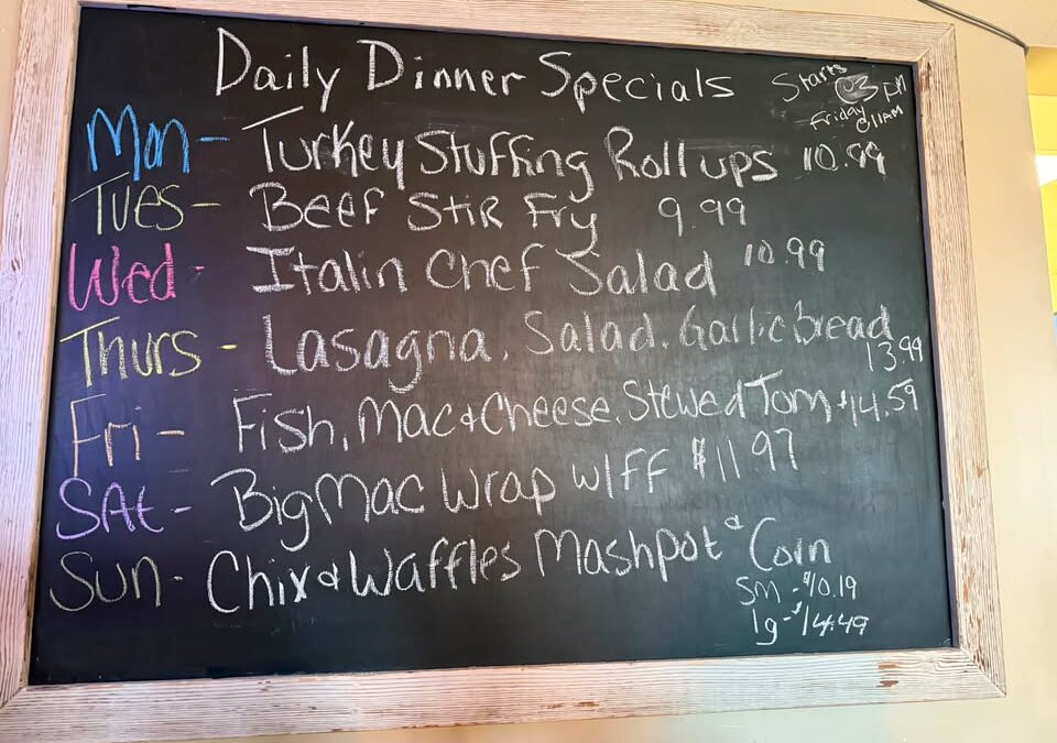 ⚾️ Weekly Dinner Specials!